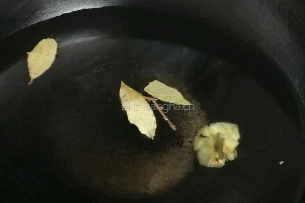 卤猪蹄（猪耳朵 鸡爪 五花肉）的做法图解2