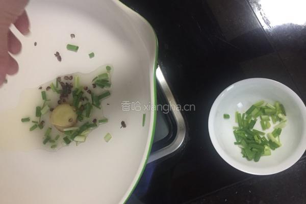 南乳汁煮炸河虾的做法图解6
