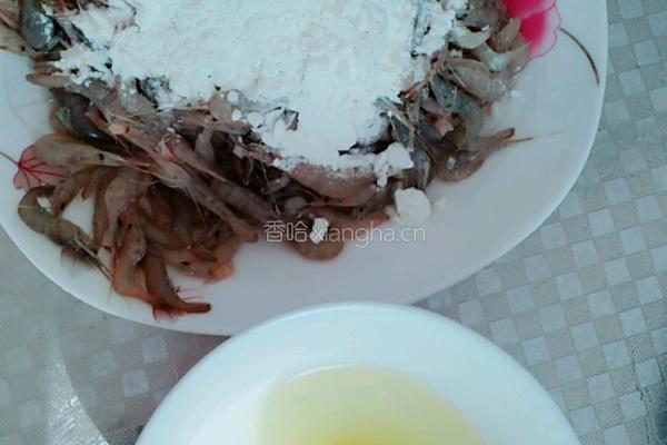香酥炸河虾的做法图解2