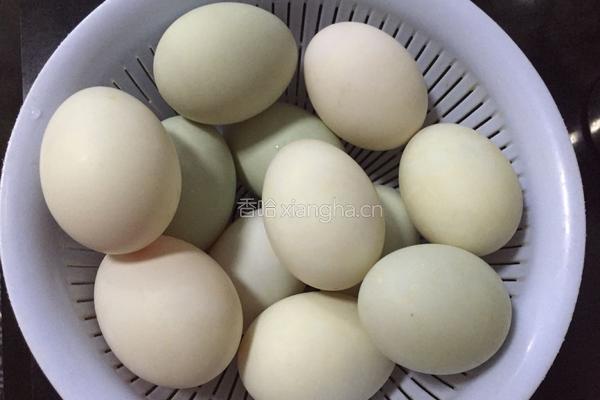 蛋黄酥的做法图解1