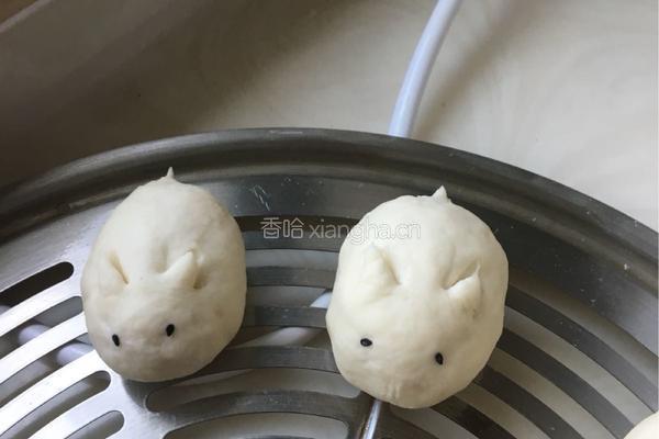 小兔子奶黄包的做法图解4