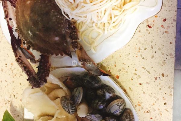 海鲜青菜面的做法图解1