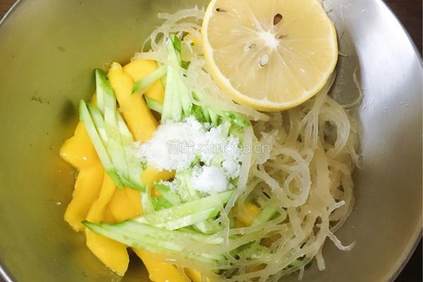 芒果拌黄瓜石花菜的做法图解5