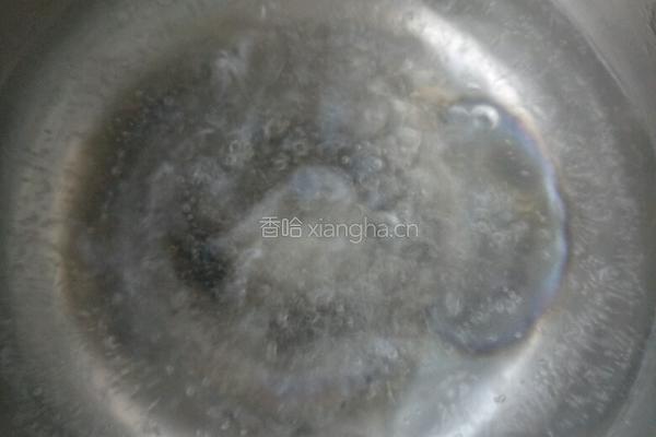 海鲜汤面的做法图解2