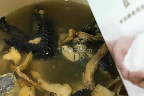 松茸炖乌鸡的做法图解10