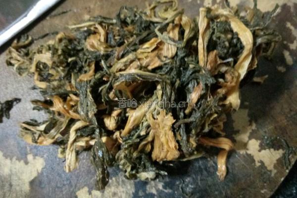 梅干菜炒肉的做法图解2