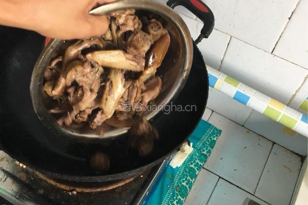 炖鸭子的做法图解3