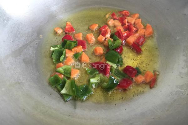 牛肉粒杂蔬炒饭的做法图解4