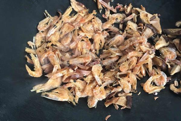 香菇鱿鱼丝烧茄子的做法图解3