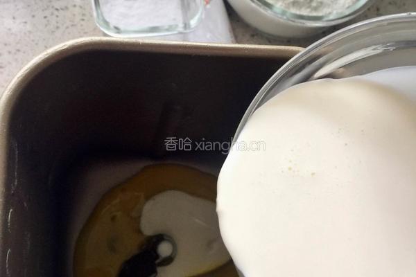 普通面粉版北海道吐司（包括10分钟剪出手套膜）的做法图解3
