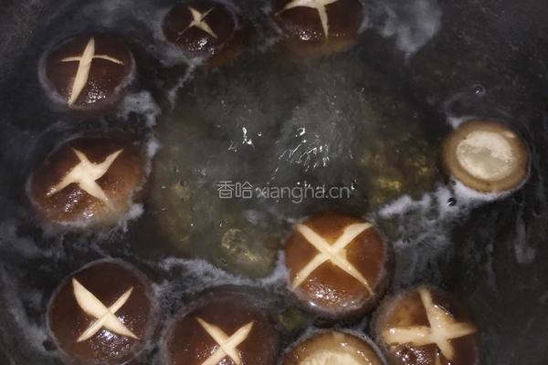 蘑菇蔬菜肉丸子汤的做法图解9