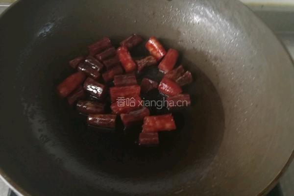 脆藕香辣风干肠的做法图解4
