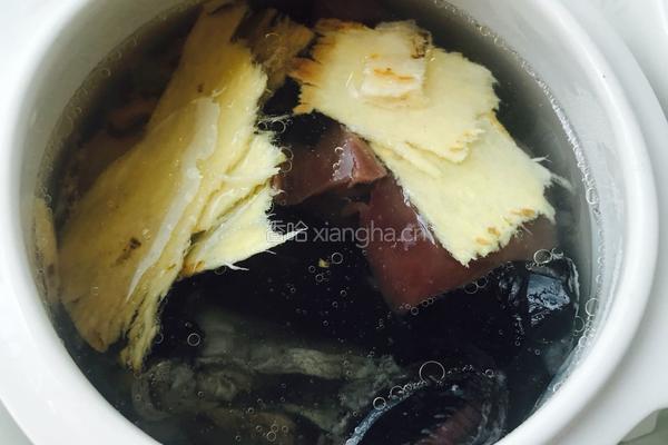 当归黄芪乌鸡汤的做法图解5