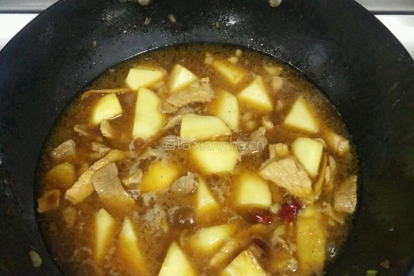 猪肉烩酸菜的做法图解5
