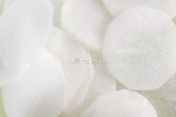 三鲜白萝卜卷的做法图解4