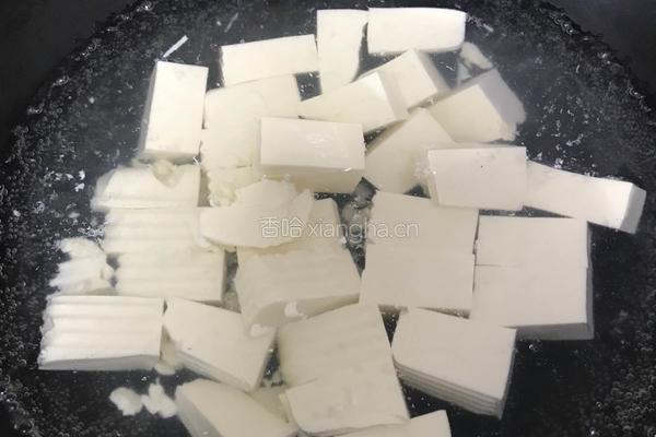 豆腐蟹煲的做法图解3
