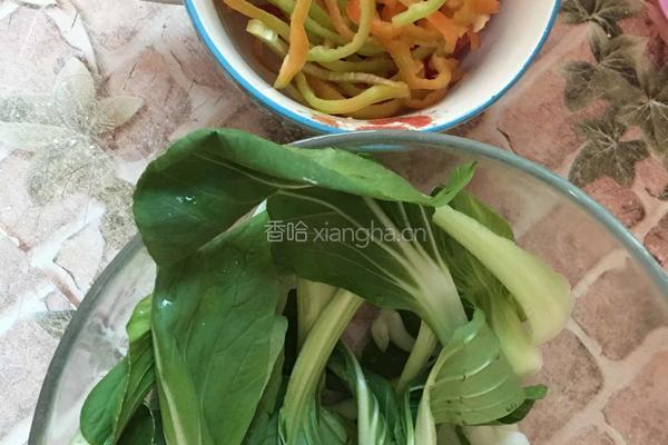疙瘩汤的做法图解1