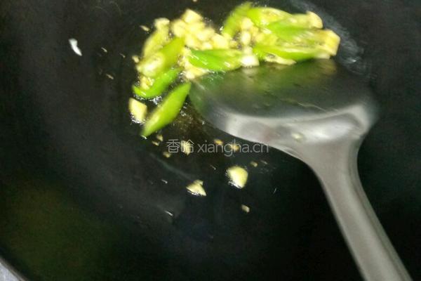 四季豆炒胡萝卜的做法图解3