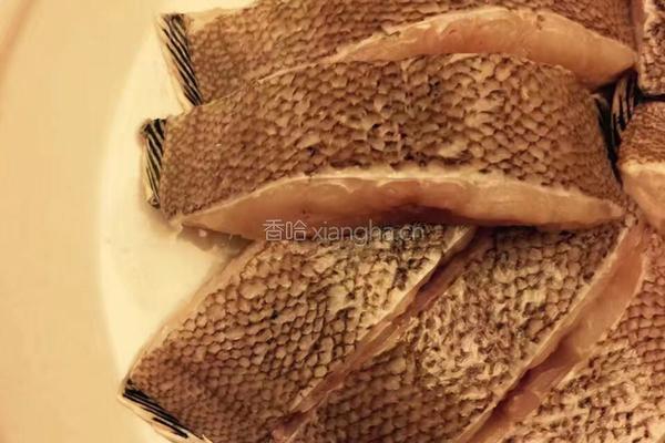 香煎野生龙力鱼的做法图解2
