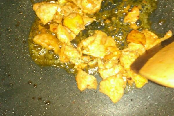 瘦肉炒西兰花的做法图解3