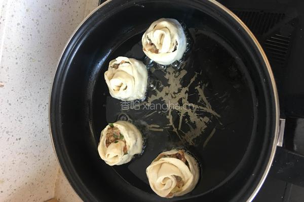 饺子皮花卷的做法图解7