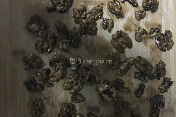 琥珀核桃仁的做法图解7