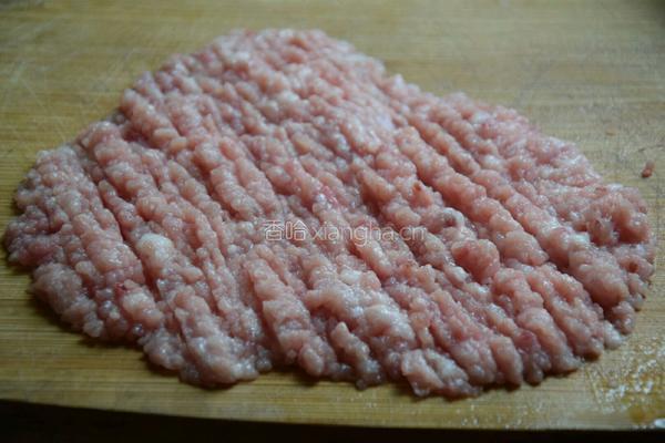 蘑菇酿肉的做法图解1