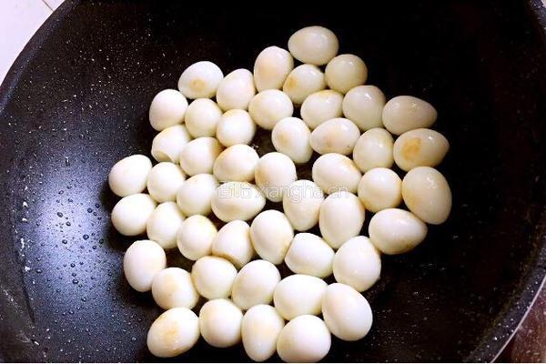 香辣虎皮鹌鹑蛋的做法图解7
