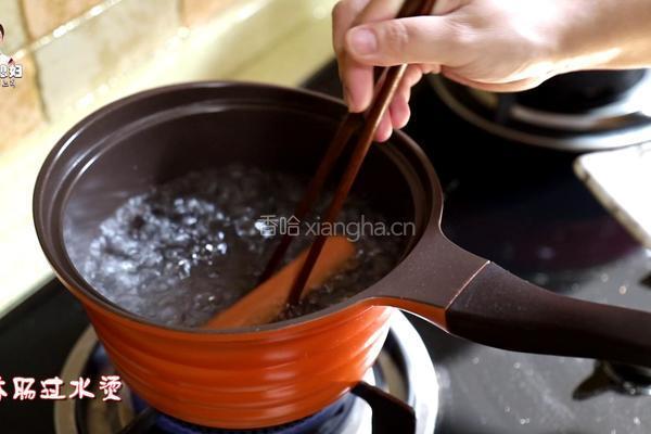 火鸡粉丝香肠串的做法图解2
