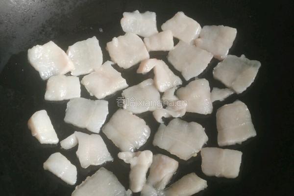 红萝卜炒瘦肉的做法图解3
