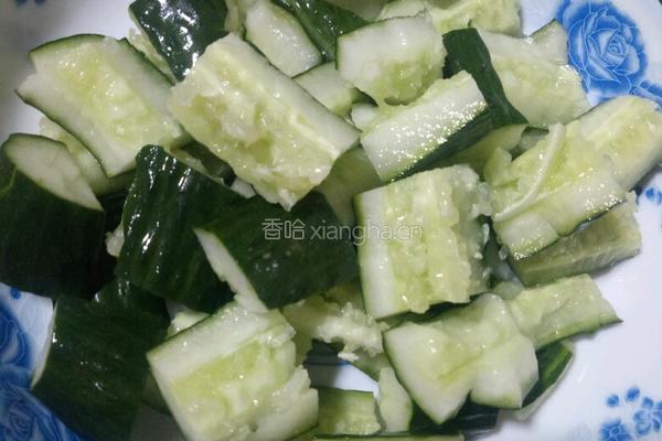 凉拌刀拍黄瓜的做法图解5