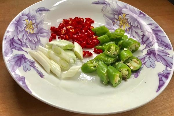 麻辣鸡胸骨的做法图解2