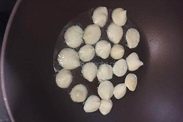 鱼头炖豆饼的做法图解4