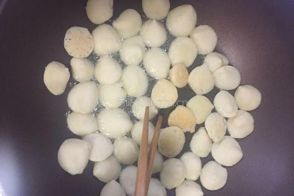 鱼头炖豆饼的做法图解5