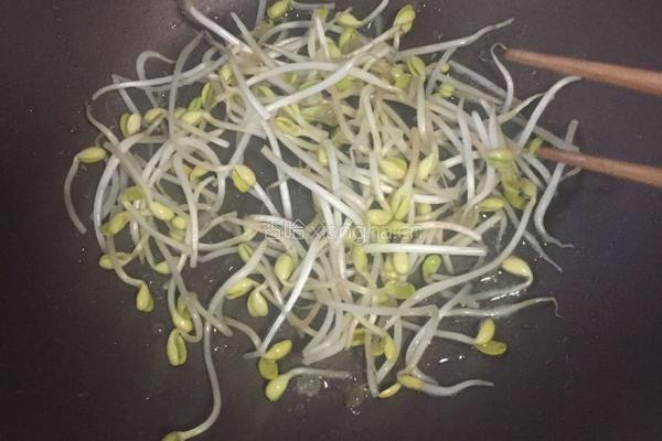 鱼头炖豆饼的做法图解7