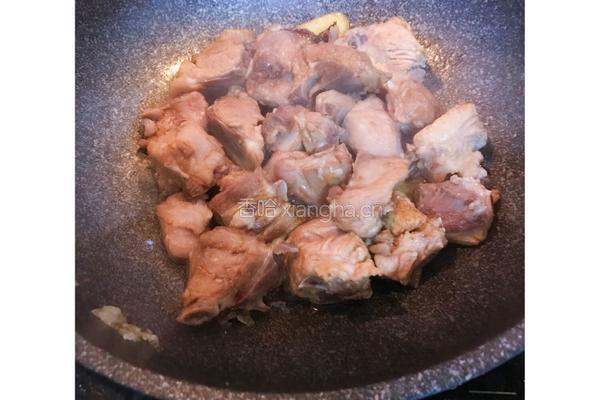 排骨炖豆角土豆的做法图解5