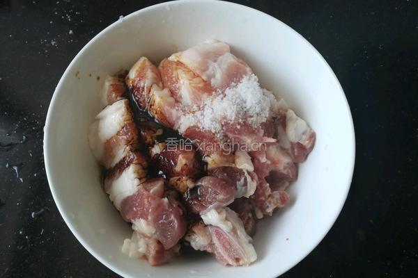 五花肉蒸油豆腐的做法图解5
