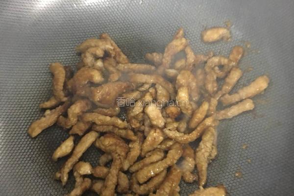 洋葱炒肉丝的做法图解2