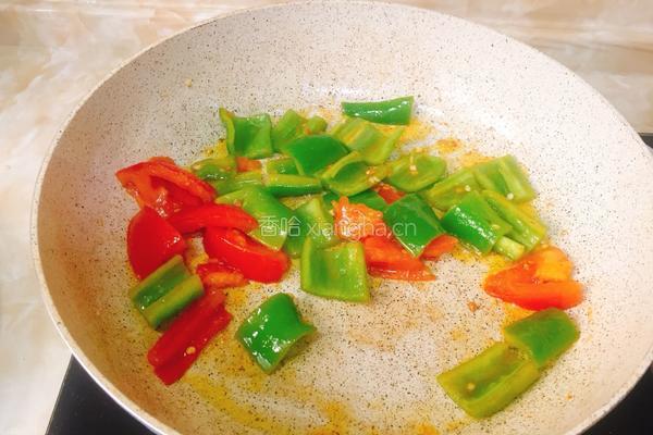 青椒番茄炒鸡蛋的做法图解5