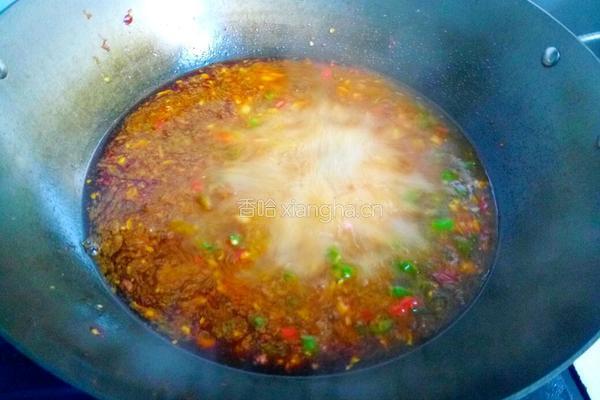 酸辣魔芋烧鱼的做法图解13