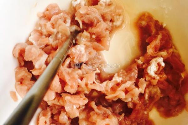 黄豆芽炒粉条的做法图解3