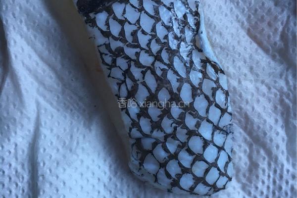 炸鳕鱼的做法图解1