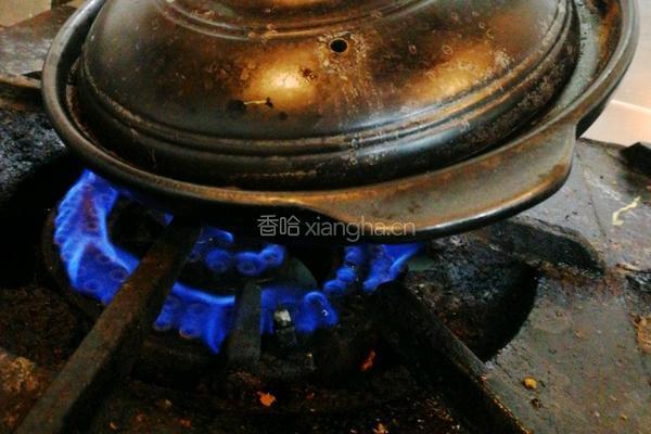 广州腊味煲仔饭的做法图解5