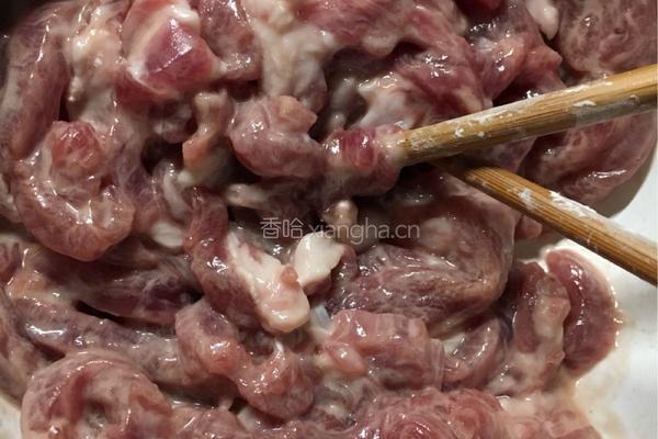 正宗鱼香肉丝的做法图解1