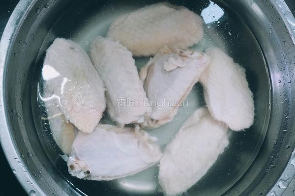 蜂蜜烤翅的做法图解1