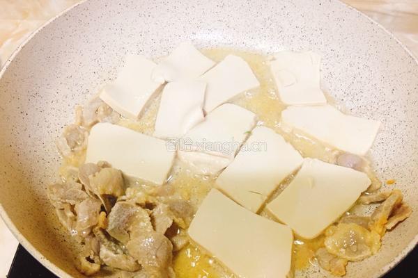 豆腐山药炒咸肉的做法图解4
