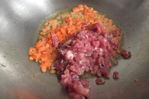 皮蛋瘦肉粥的做法图解3