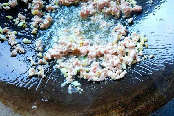 肉末豆腐的做法图解2