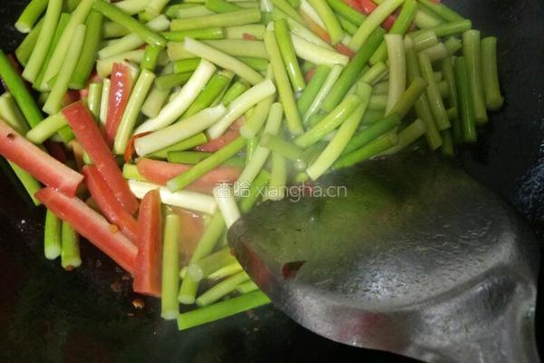 蒜台肉丝的做法图解8