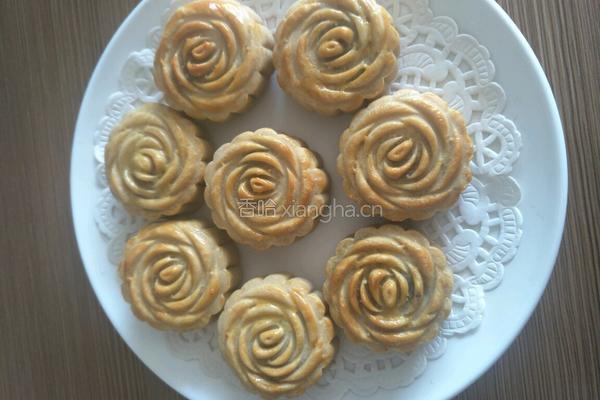 蛋黄豆沙月饼的做法图解17